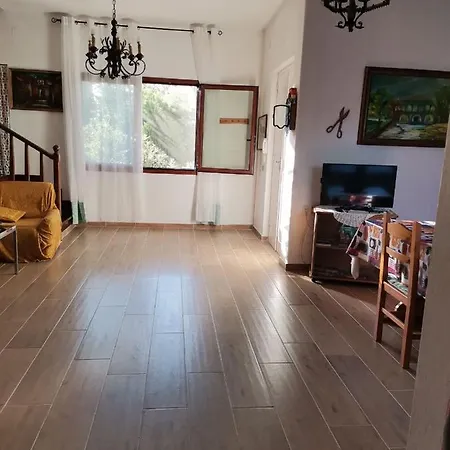 וילה Manuela פולה